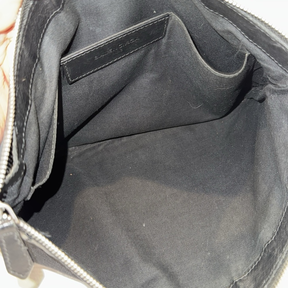 Authentic Balenciaga clutch bag - Picture 3 of 11